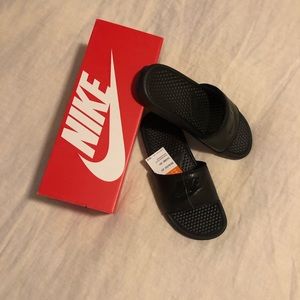 NWT Nike Benassi Unisex Slides